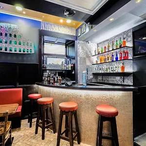 Vandrerhjem Alessandro Palace & Bar, Rom