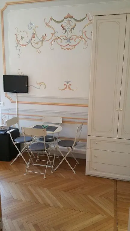 Suites Piazza Del Popolo Rome Bed & Breakfast